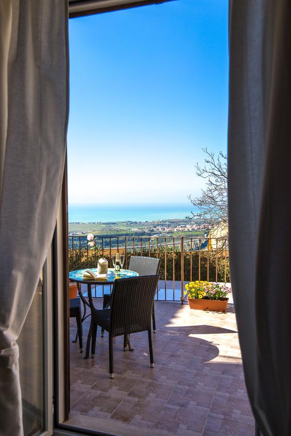 Assabinidica Agrigento Exterior foto